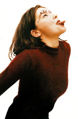 warmthestcord:Björk by Juergen Teller