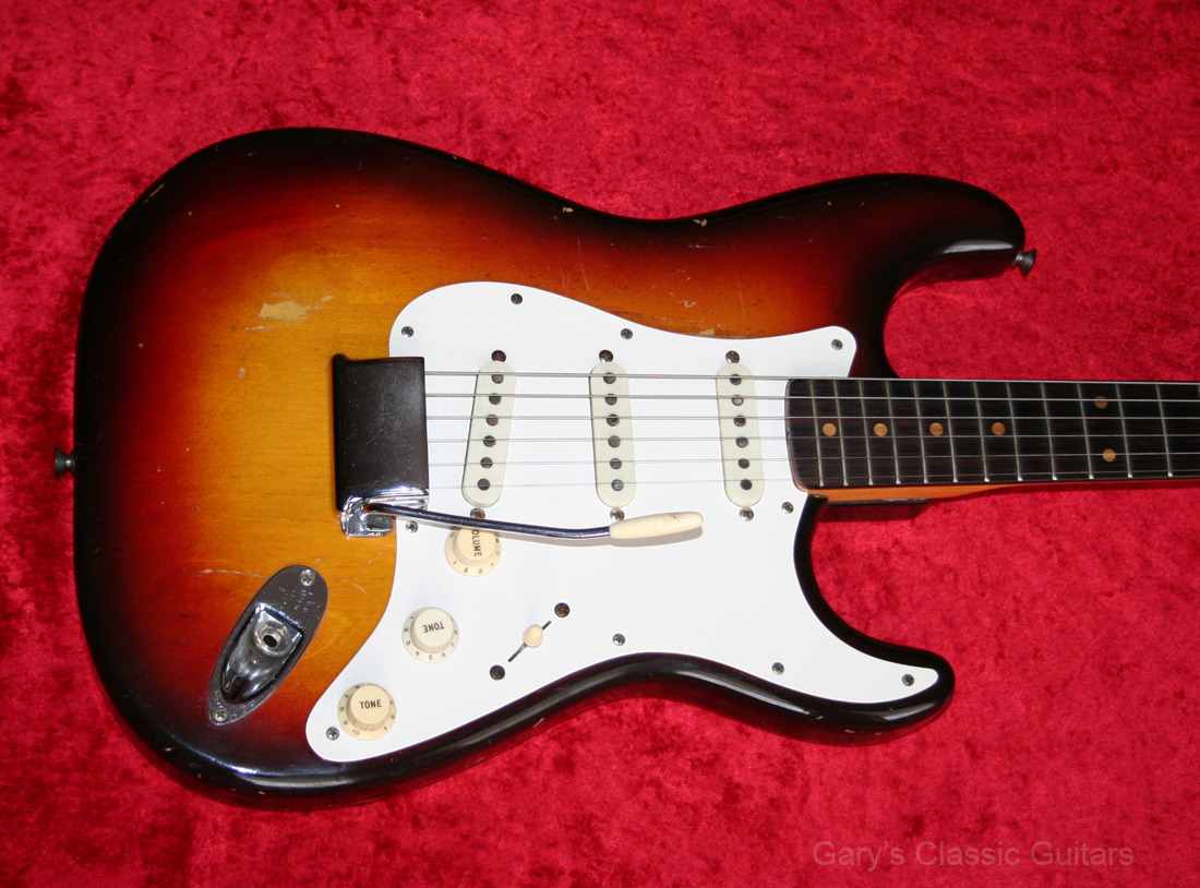 garys-classic-guitars:  Rare early Slab Board 1959 Fender Stratocasterhttp://www.garysguitars.com/catalog/1959-fender-stratocaster