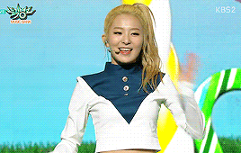 kangxseulgi:Blonde Seulgi in Ice Cream Cake performances.@fortunegookie