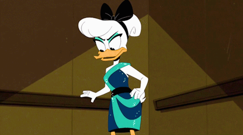 nerdalmighty:Daisy Duck makes her Ducktales (2017) debut in Louie’s Eleven!