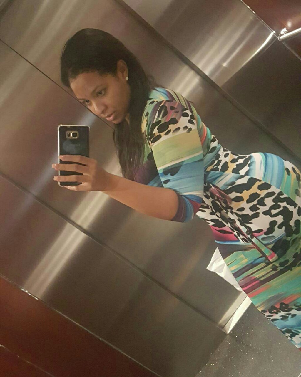 gurillaboythamane:  bruh-in-law:  Kolour Money  SEXY BAD BITCH