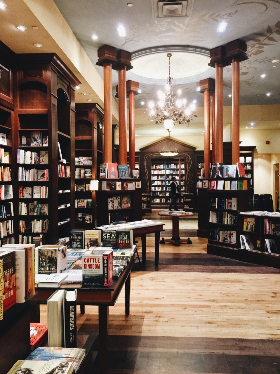 triflingthing:Ben McNally Books (Toronto)