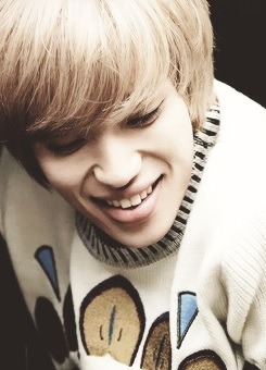 :  35-40/∞ pics when Teen Top make me （ つ﹏╰）.     