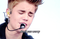 6hayi-deactivated20170507:  Justin singing Be Alright in Oslo 