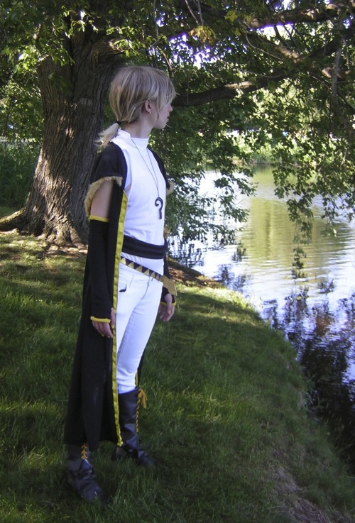 greymantleish:Synchronicity Len at AnimeNEXTCosplayed and Costume by me!Pictures: techno-elf