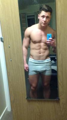 myukladsnaked: army lad brendon 