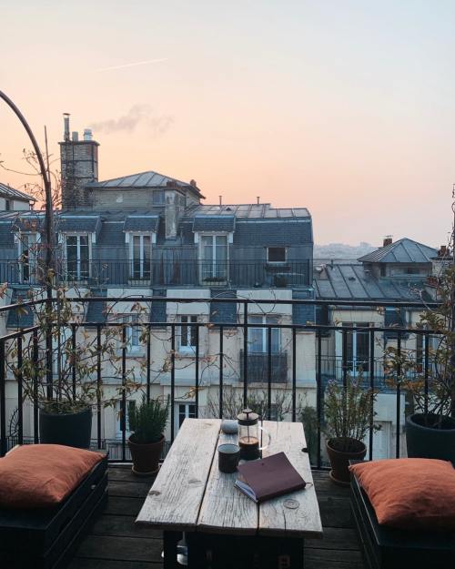 Sex cafeinevitable:Morning Coffee in MontmartreParis pictures