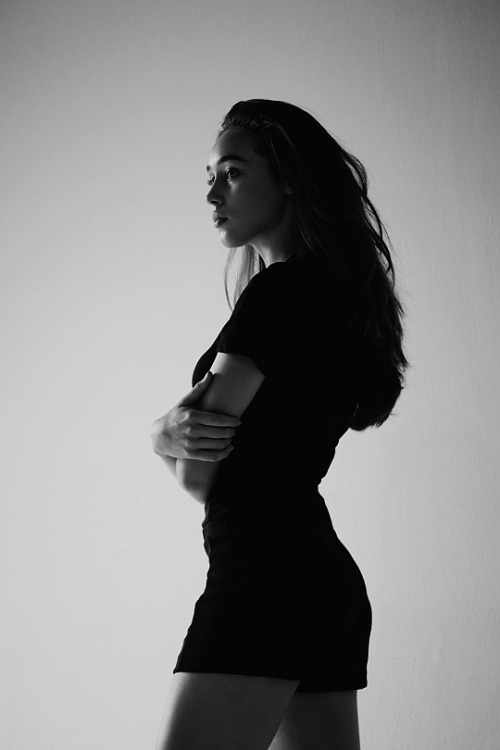 ariannesmartells:  Alycia Debnam Carey for Flaunt Magazine 2015 (x)