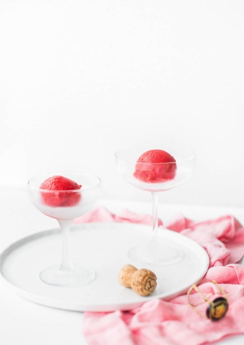 sweetoothgirl:STRAWBERRY AND ROSE SORBET CHAMPAGNE