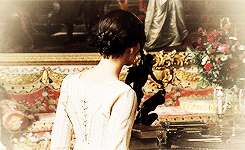 aprettypastiche:And at that moment she felt that to be mistress of Pemberley might be something!