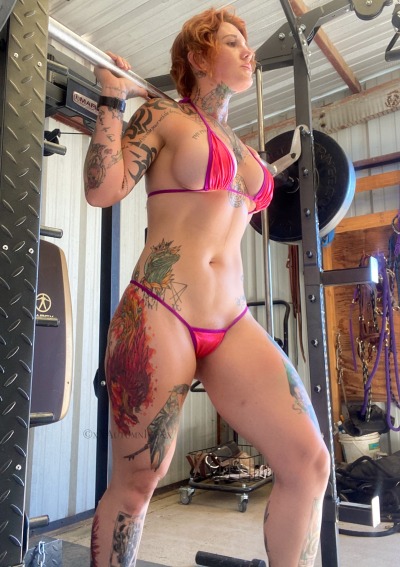 xxautumnivyxx:Posting these before I’m too gun shy not to. I’m always working hard & I definitely slid back for a few weeks from anxiety over eating. I’m doing better now.. & I never stopped working out, not even for a second. Gotta have