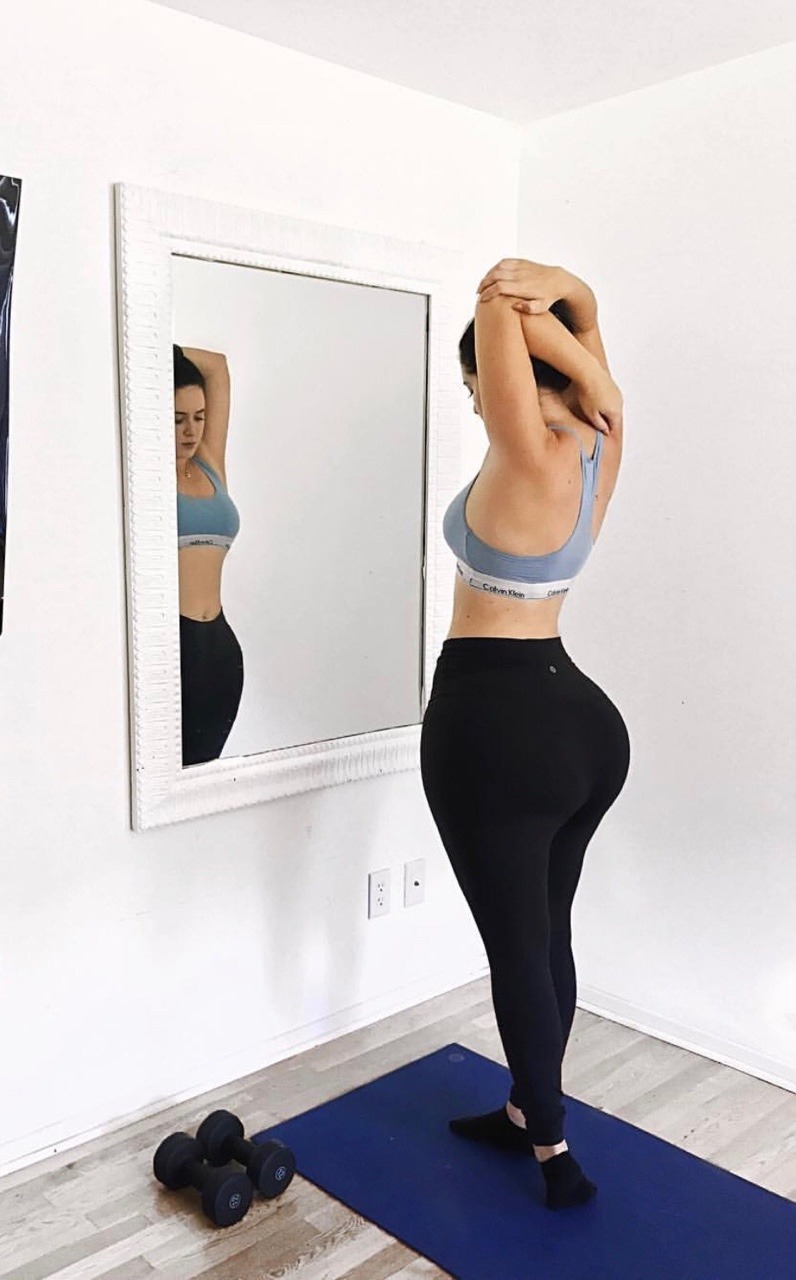 slim-n-wide:  Holly Luyah | @luyah on instagram Instagram.com/luyah Follow “Small