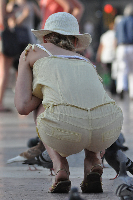 peeping-thong:  not an easy thong to spot, but very fun to see none the less
