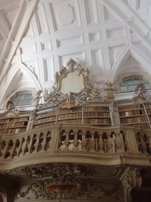 flowindia: Library at Mafra National Palace, 2016