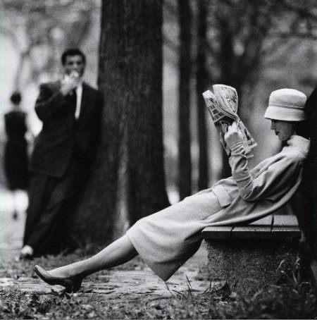 sensual-sentiments:  Woman on a park bench, Central Park, NYC, 1957, by Yale Joel