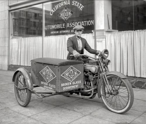 anyskin:San Francisco 1920“Young man on Harley-Davidson motorcycle – California State Automobile Ass