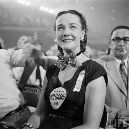 Gov. G. Mennen Williams supporter dons a bowtie(George Skadding. 1952)
