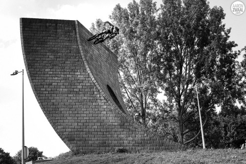 vital-bmx:  Mark Vos Credit: Aaron Zwaal