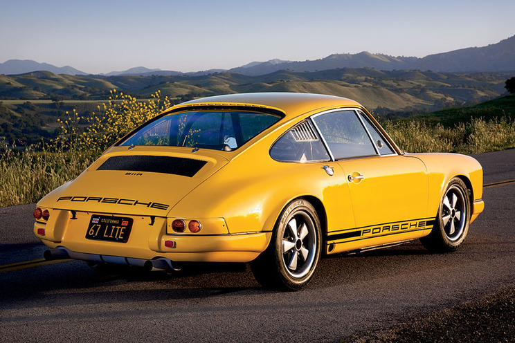 thechicane:  Terry English’s magnificent tribute to the 4th prototype 911R. Built