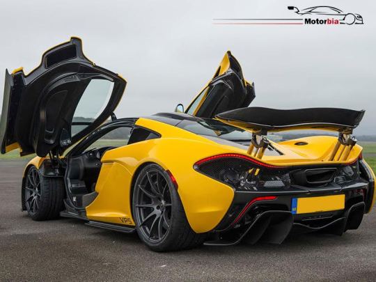 Mclaren p1 black