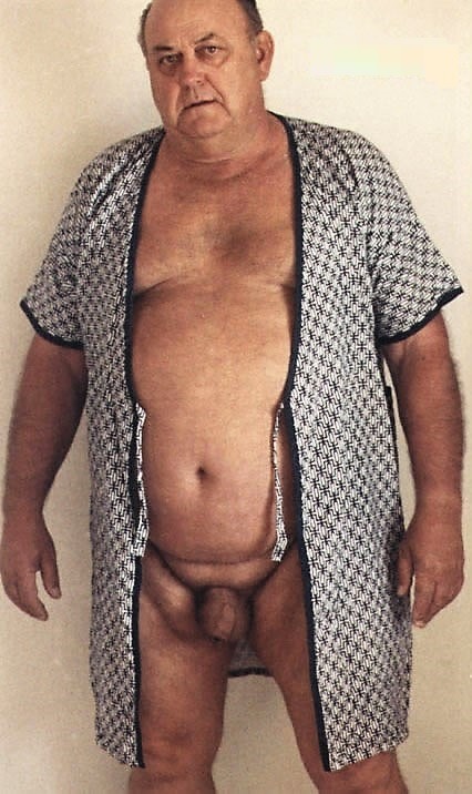 skinnyfatboy: oldispassion: Gorgeous Sexy!! Love the open robe! Handsome..love that cock!