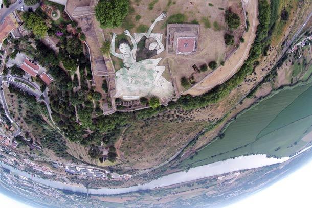 littlelimpstiff14u2: The Wonderful Aerial/rooftop Street Art of Ella and Pitr ( aka