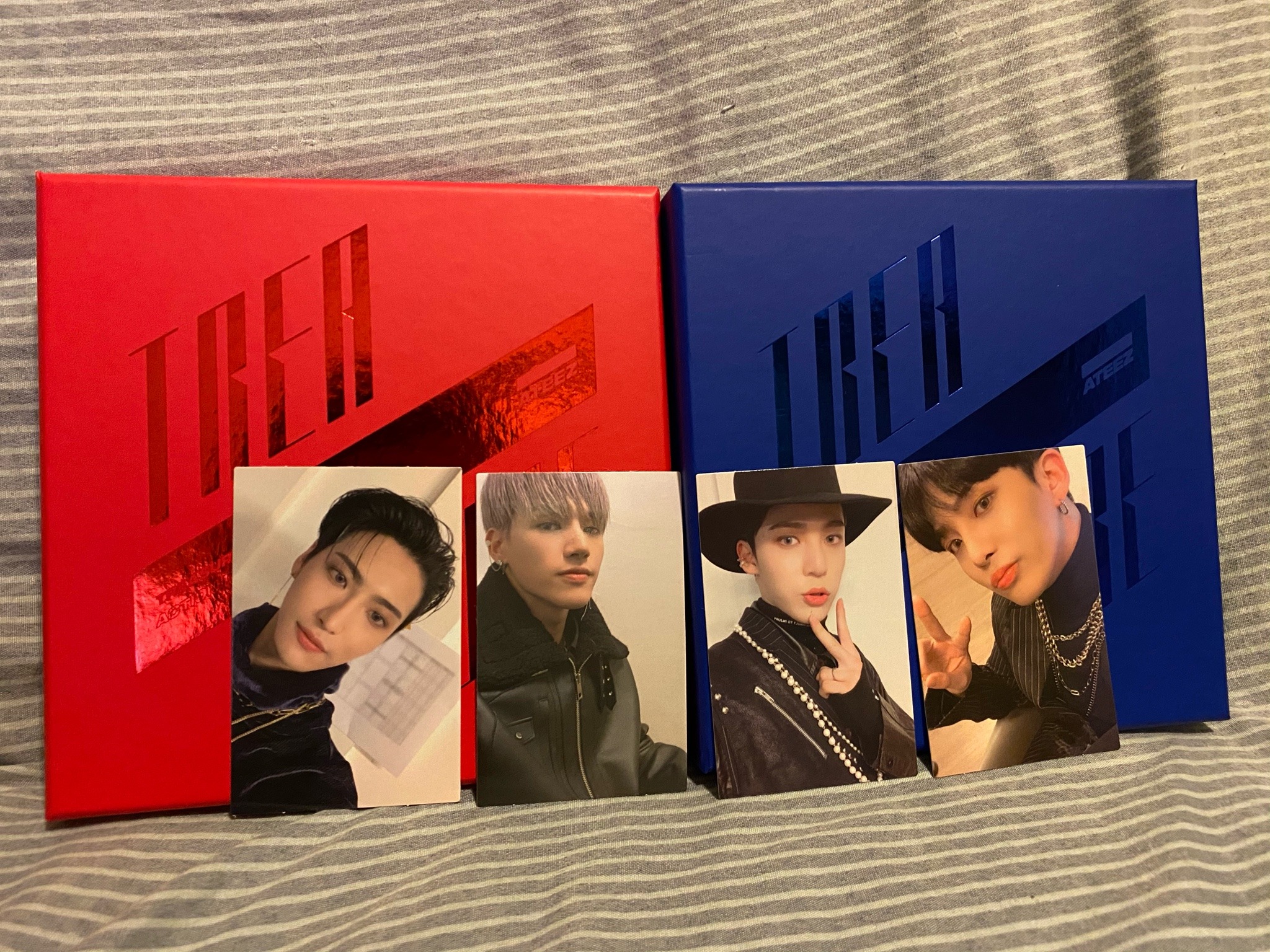 Ateez treasure. ATEEZ Photocard. ATEEZ Epilogue. ATEEZ альбомы.