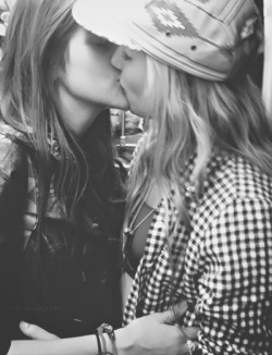 the-inspired-lesbian:  Love and Lesbians ♡ 