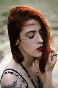 freckled-girls-fan:  http://freckled-girls-fan.tumblr.com