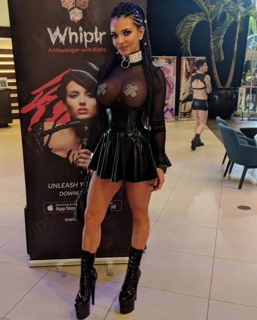 lookhotgirls:  🔥Look Hot Girls🔥