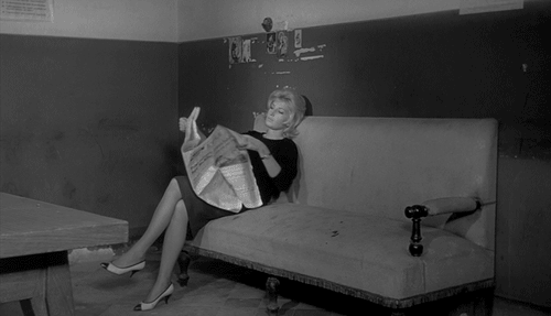 wehadfacesthen: Monica Vitti in L'Avventura  (Michelangelo Antonioni, 1960)