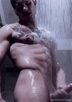 ridge60:  jeffandnateapproved:  Jeff & Nate Approved! 🇺🇸👍🏻  Wash it for the next lucky man…Mmmmm