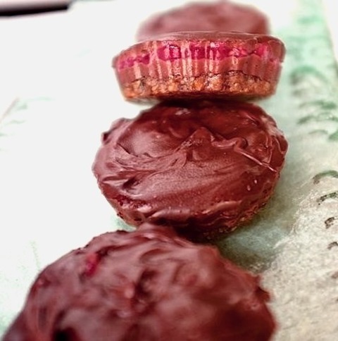Vegan Raspberry Chocolate Tarts - PiesWith A Date-walnut Crust, Chocolate Ganache, And Mashed Raspberries,