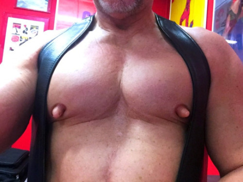 Porn Pics mochum:#nips #huge #pumped #stretched #chest