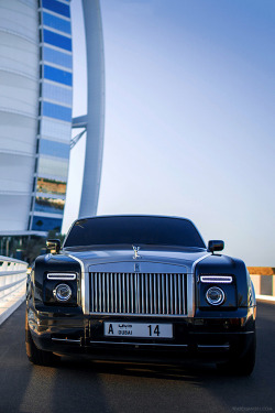 watchanish:  Rolls Royce Phantom Coupe during