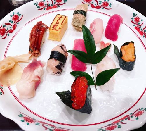 peppermint-moon: First sushi outing of the year :)