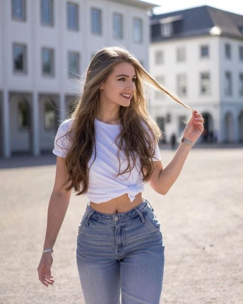 beautes-fatales: Anna Von Klinski