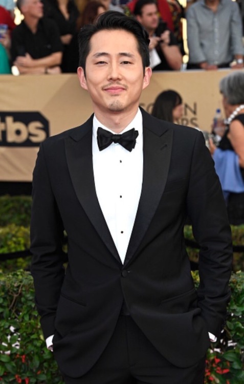 steveyeundaily:Steven Yeun at the 2017 SAG Awards January 29th