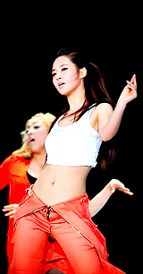 la-rosa-del-sur:   Sm Town 2010 - Yoona &amp; Yuri  