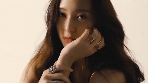 forthehungryboy:krystal for vogue korea april 2017