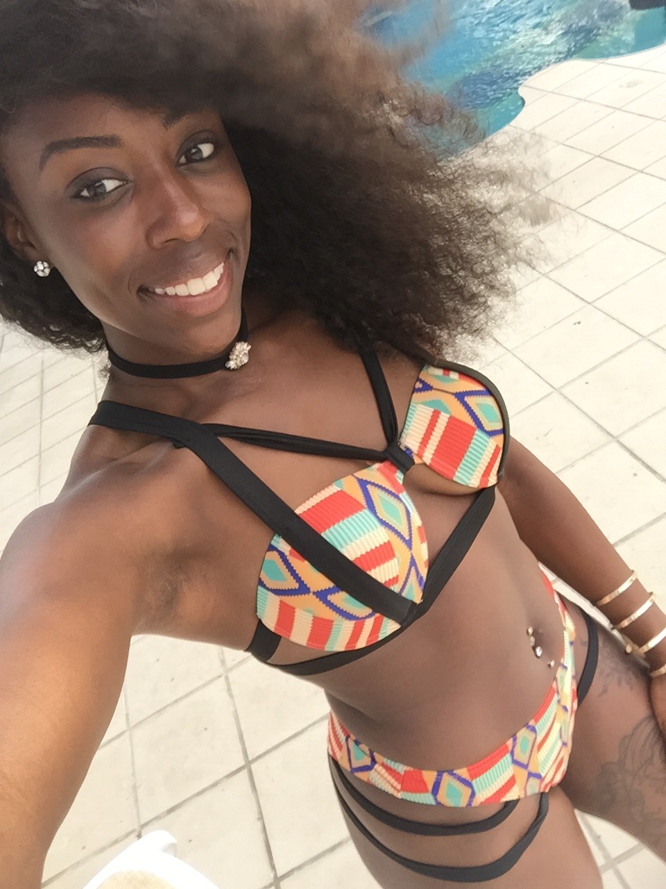nexxesgoddess:  Just when I thought I couldn’t get any darker!!! The sun is eating