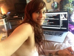 bellarossixxx:  If your not checking your mail for your fav model or the kinklive 2.0 platform you may be missing things…