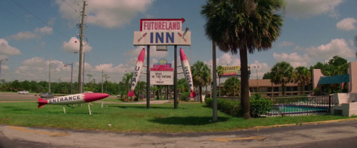 The Florida Project (2017) dir. Sean Baker“I can always tell when adults are about to cry.“