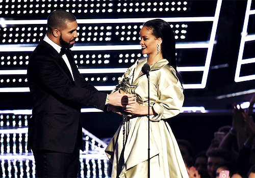 selenamaris:   Drake presents the Video Vanguard award to Rihanna onstage during the 2016 MTV Music 