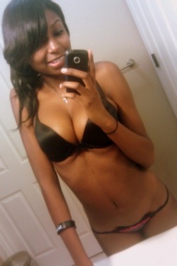 thingsiliketoo:  http://thingsiliketoo.tumblr.com/  nude black girlstumblr batch upload bloadr.com (FB)