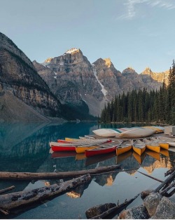 folklifestyle:ITS INTERN SEASON! We’re selecting two interns this season. (You can be anywhere in the word. It’s all digital, all remote.) Email us a writing sample by Aug 21 to editor@folklifestyle.com. || Photo by @thejeffrose in Banff. #liveauthentic