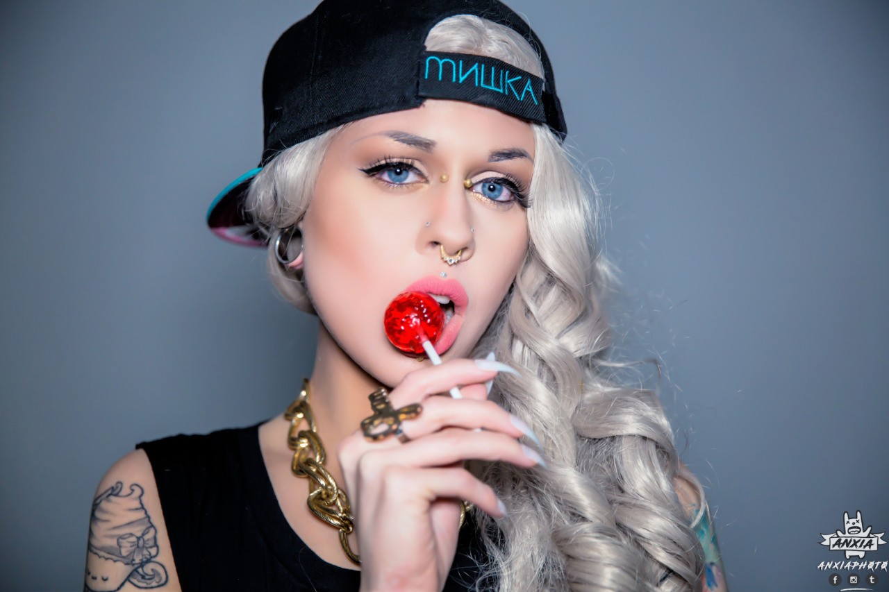 anxiaphoto: Chupa Chups || Zully RedVelvet || All Right Reserved © Facebook || Instagram