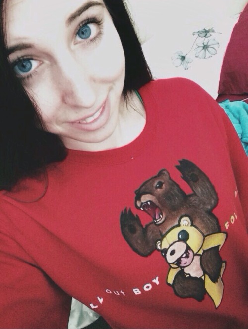 evaneo: commemorative ‘one year since fall out boy came off hiatus’ selfie