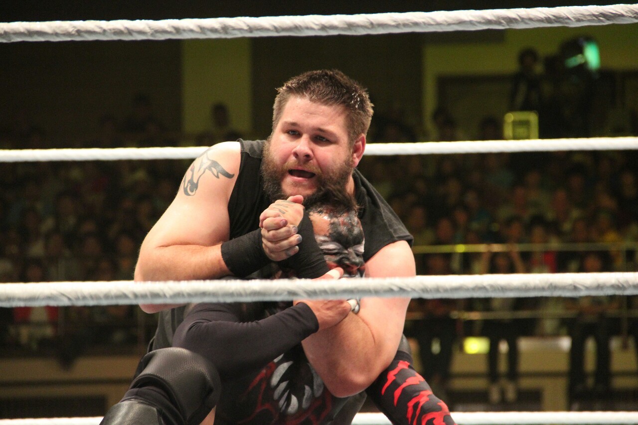 godiseven:  I sat next to the cena section and owens kept taunting them throughout