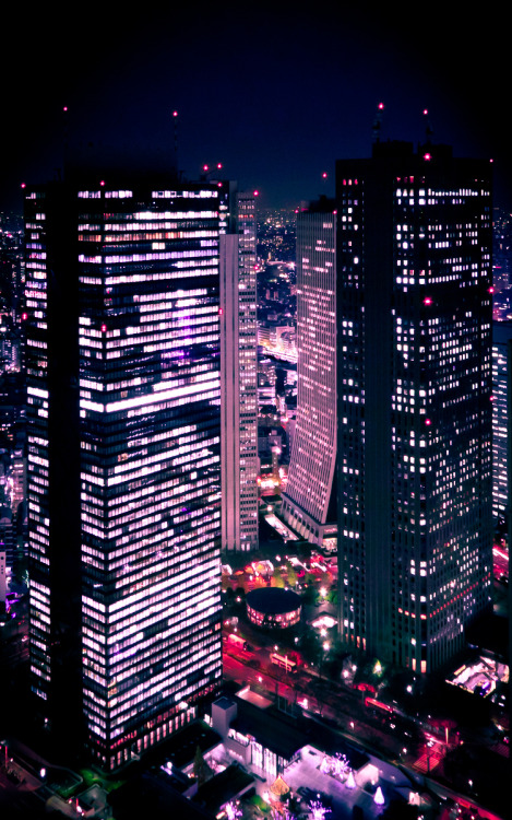 earthdaily:  Shinjuku at Night by =imladris517 